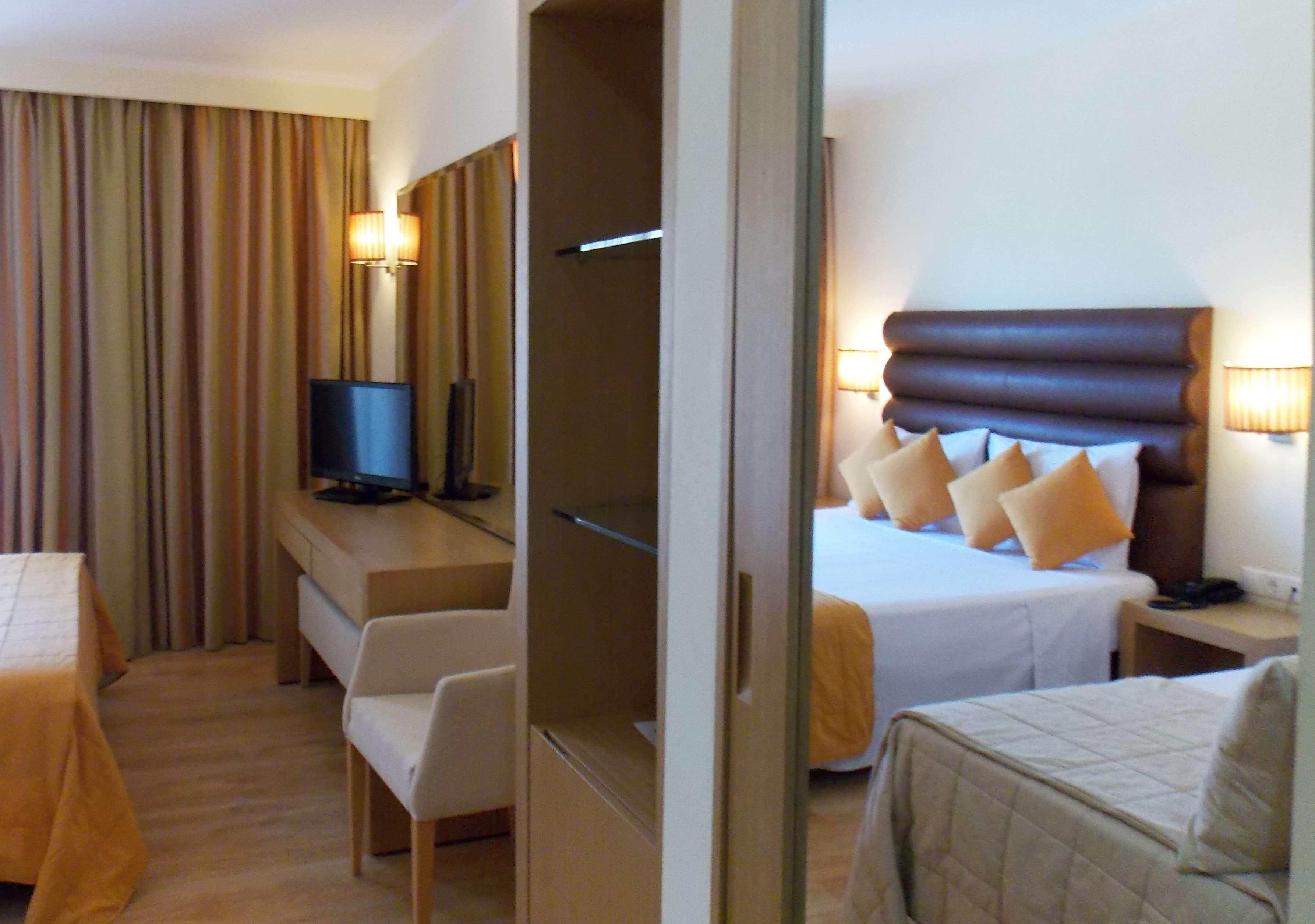 Galaxy Beach Resort BW Premier Collection Laganas Luaran gambar