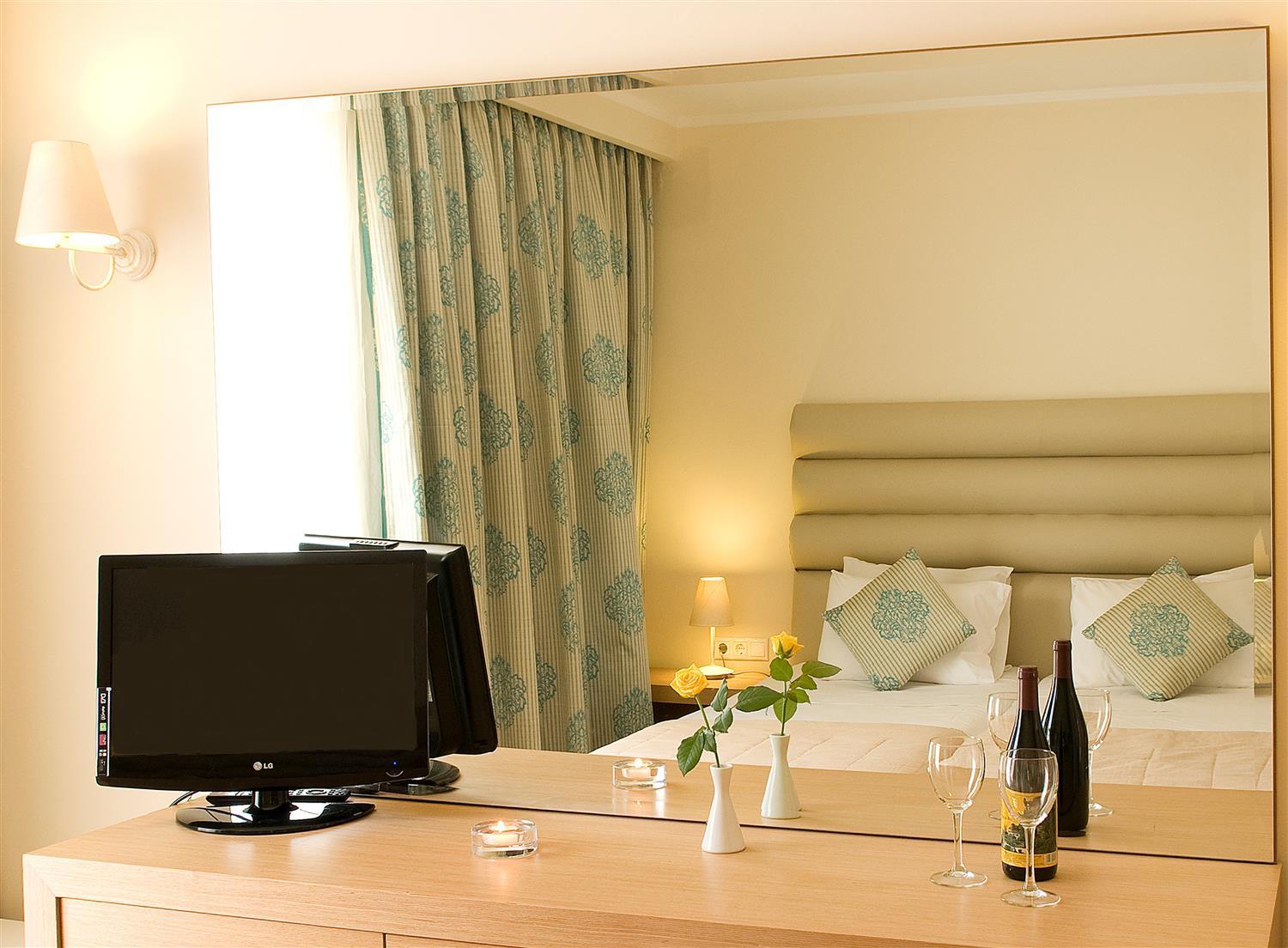 Galaxy Beach Resort BW Premier Collection Laganas Luaran gambar