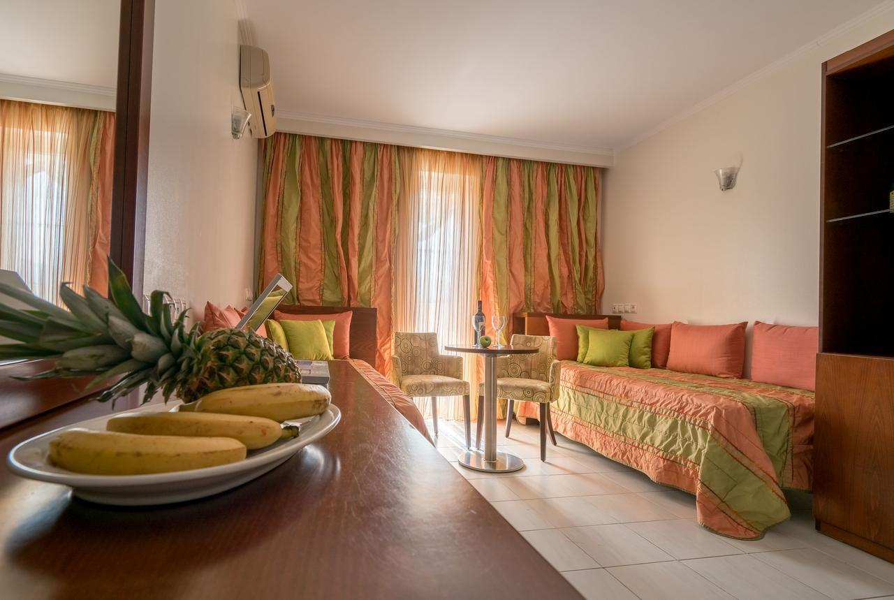 Galaxy Beach Resort BW Premier Collection Laganas Luaran gambar