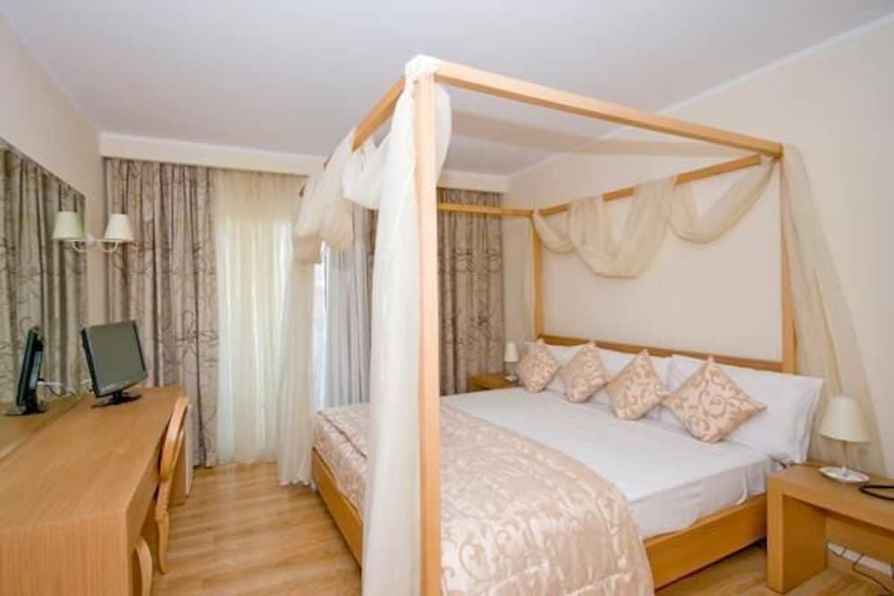 Galaxy Beach Resort BW Premier Collection Laganas Bilik gambar